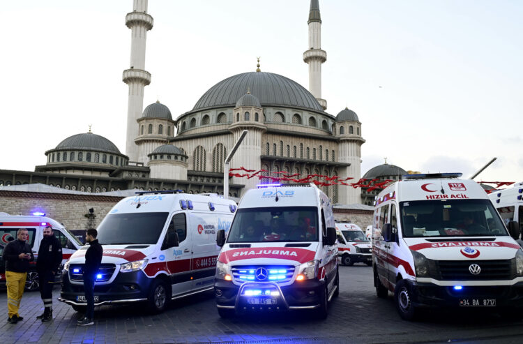 Al menos 6 muertos y decenas de heridos en una explosión en el centro de Estambul
