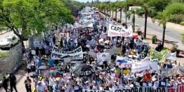 Masivo paro general de salud