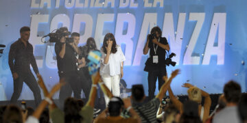 Ola de denuncias contra CFK por las movidas en la Magistratura