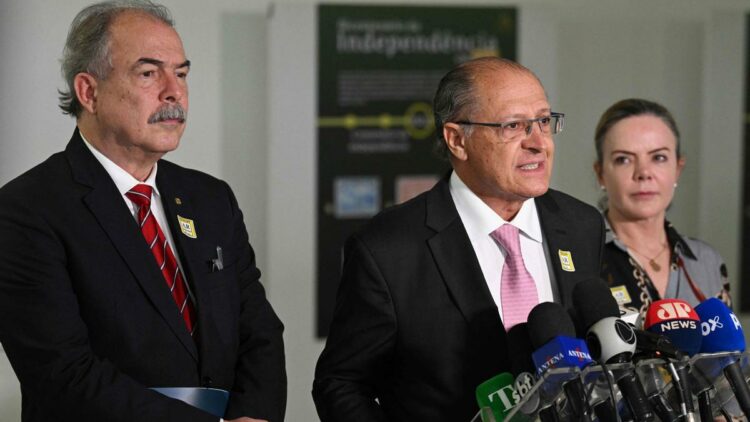 Alckmin en la conferencia de prensa luego de reunirse con Bolsonaro.