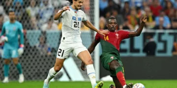 Uruguay y Portugal igualan sin goles al final del primer tiempo