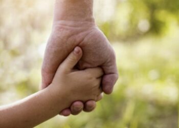 La experiencia de adopciones internacionales, según especialistas y familias