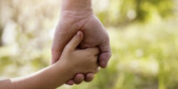 La experiencia de adopciones internacionales, según especialistas y familias