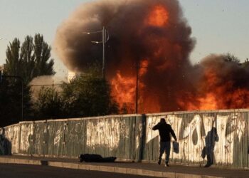 Ucrania restringió otra vez el servicio de luz en varias regiones en pleno enfrentamiento