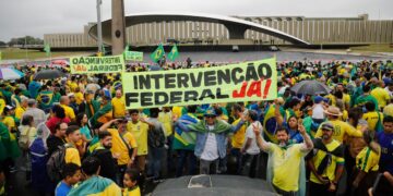 Bolsonaristas piden un golpe militar para evitar que asuma Lula