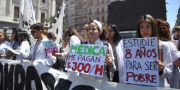 El Ministerio de Salud entregará un adicional no remunerativo a profesionales de la salud