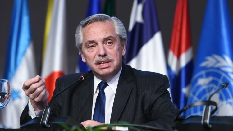 Alberto Fernández se realizó controles y no presenta "lesiones con sangrado activo"
