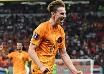 Países Bajos venció al anfitrión y aseguró su pase a los octavos de final