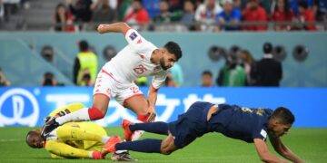 Francia perdió ante Túnez pero se clasifica a octavos como primera del Grupo D