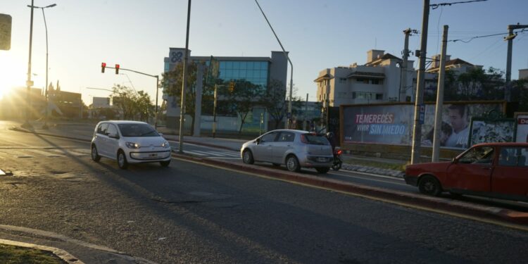 La avenida Recta Martinolli volvió a ser doble mano