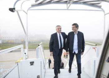 Fernández y Massa vuelan a Bali con el FMI entre los ojos