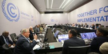 Extienden la cumbre del clima tras conocerse un borrador sin avances concretos