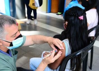 Se extiende la campaña de vacunación para sarampión, rubéola y polio