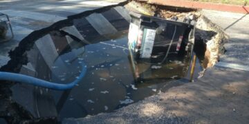 Aguas Cordobesas finalizó la reparación del conducto en la avenida Octavio Pinto