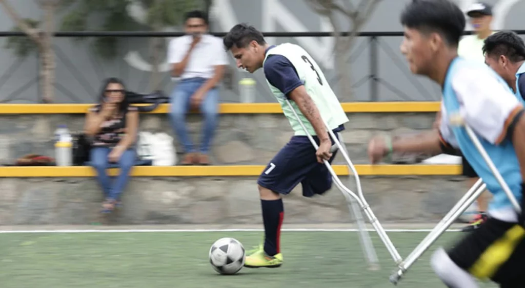 Clubes de fútbol firman convenios para promover la inclusión de personas con discapacidad