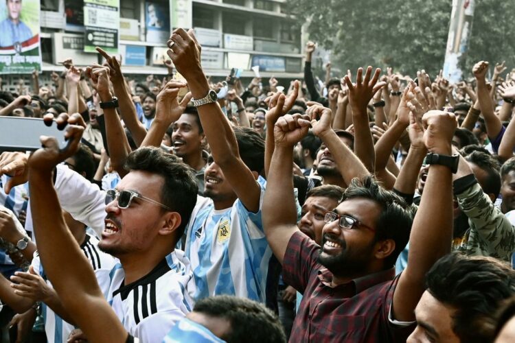 Furor por Argentina en Bangladesh, una historia de amor que empezó con Maradona