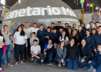 Luego de 12 años, vuelve el planetario Móvil Municipal