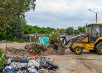 Solo en octubre, se extrajeron más de 13.000 toneladas de basura de canales y basurales