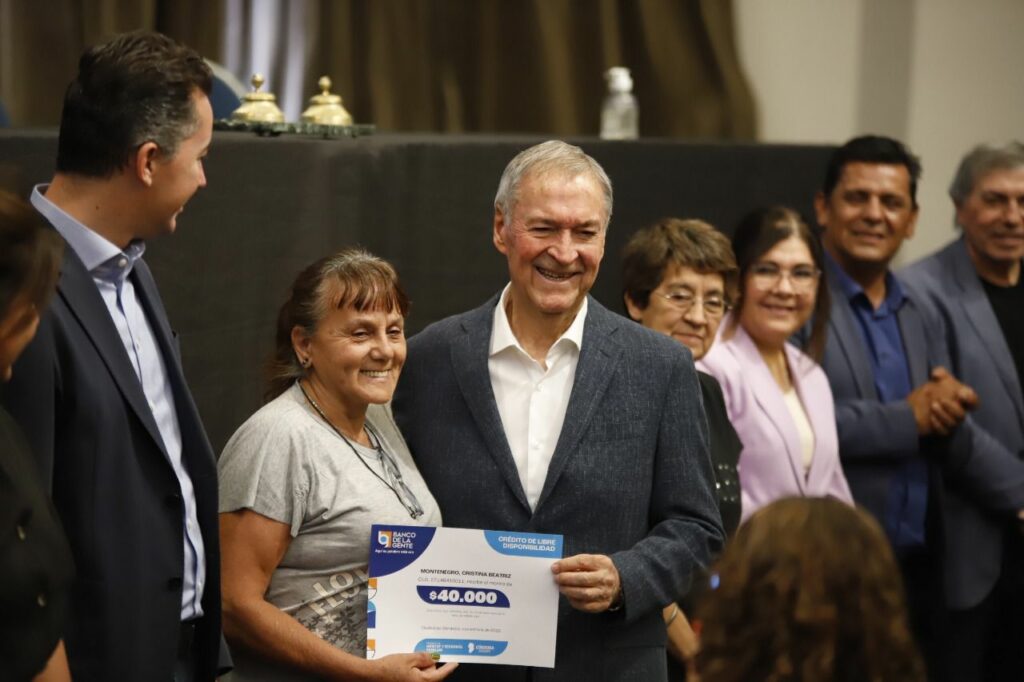 Se entregaron 500 créditos a personas que no pueden acceder al sistema financiero formal