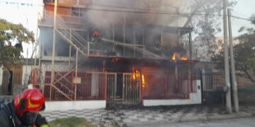 Se incendió un departamento en barrio Maipú Segunda sección