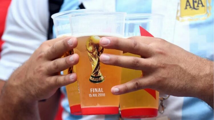 A tan solo dos días del inicio del mundial, Qatar prohibió la venta de alcohol en los estadios