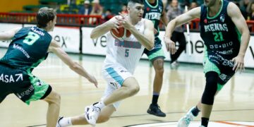 Otra derrota de Atenas