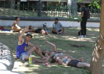 Sigue el calor intenso con máximas de 39° y hay alerta en casi todo el país