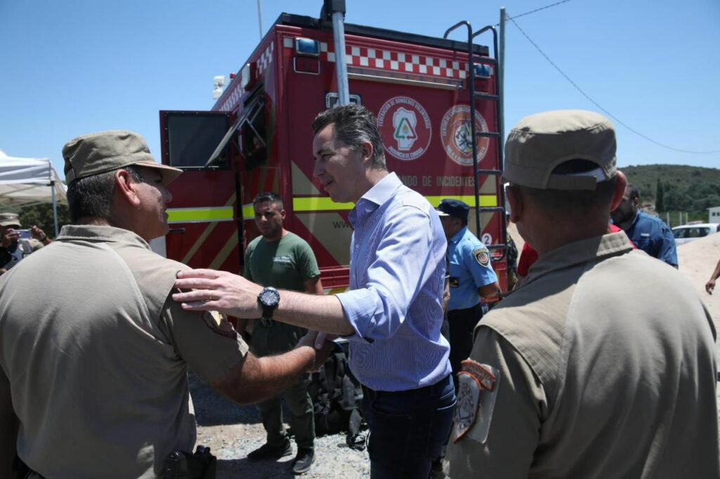 Calvo recorrió Tala Cañada y se reunió con los evacuados