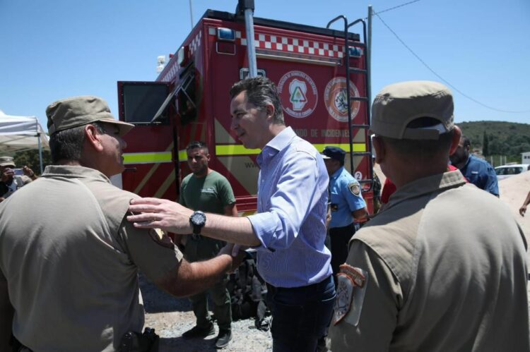 Calvo recorrió Tala Cañada y se reunió con los evacuados
