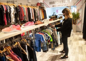 Las ventas minoristas cayeron 3,2% interanual en octubre