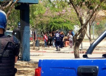 Una persona fue asesinada luego de una pelea entre familiares de alumnos