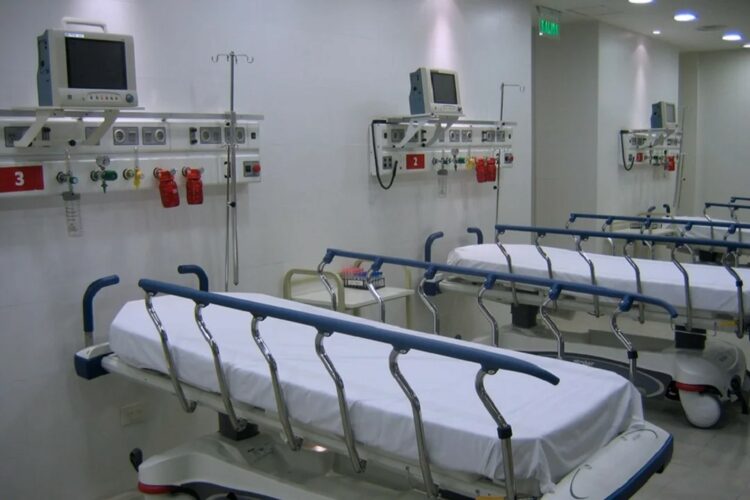 La licitación de un centro de diálisis despertó sospechas