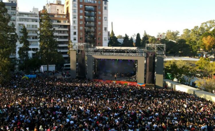 Se festeja el Día de la Música en el Parque de las Tejas