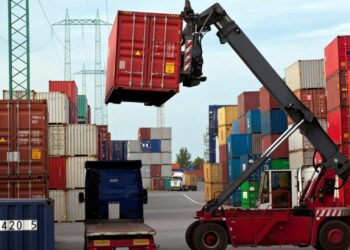 El intercambio comercial de octubre dejó un superávit de US$ 1.827 millones