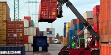 El intercambio comercial de octubre dejó un superávit de US$ 1.827 millones