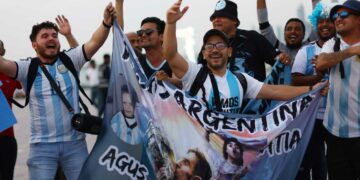 Recomiendan a quienes viajen a Qatar eliminar el contenido erótico de los teléfonos personales