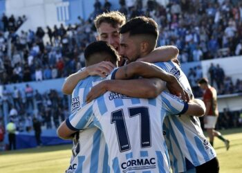 Árbitros confirmados