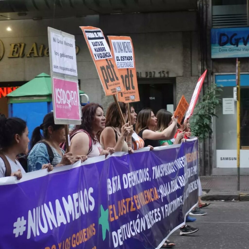 Marcharon contra la violencia machista