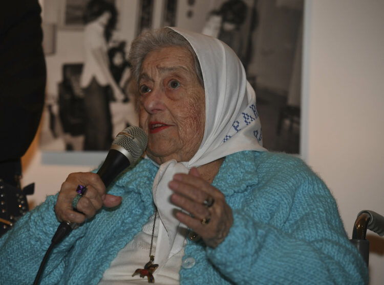 La titular de las Madres de Plaza de Mayo falleció a los 93 años de edad.