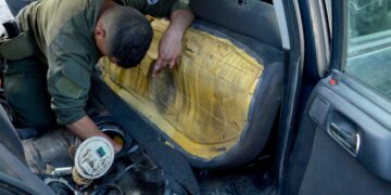 Viajaba a Córdoba con 26 kilos de cocaína ocultos en su auto