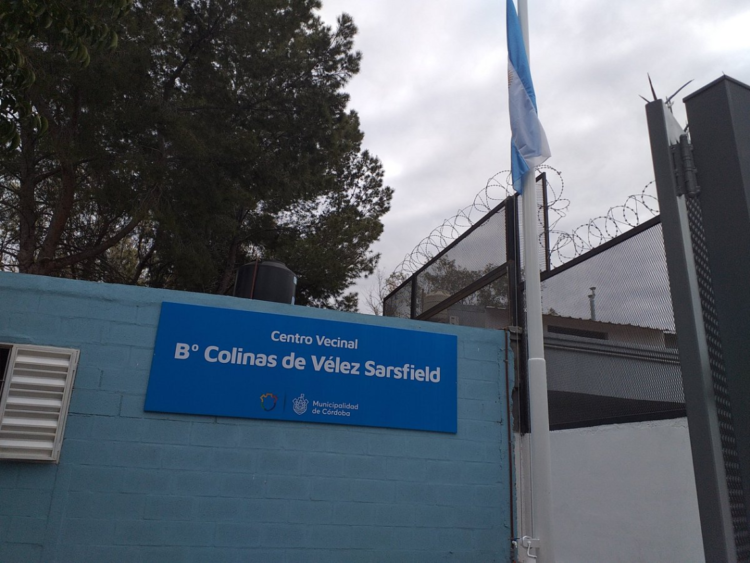 Robos y destrozos en un centro vecinal de Colinas de Vélez Sarsfield