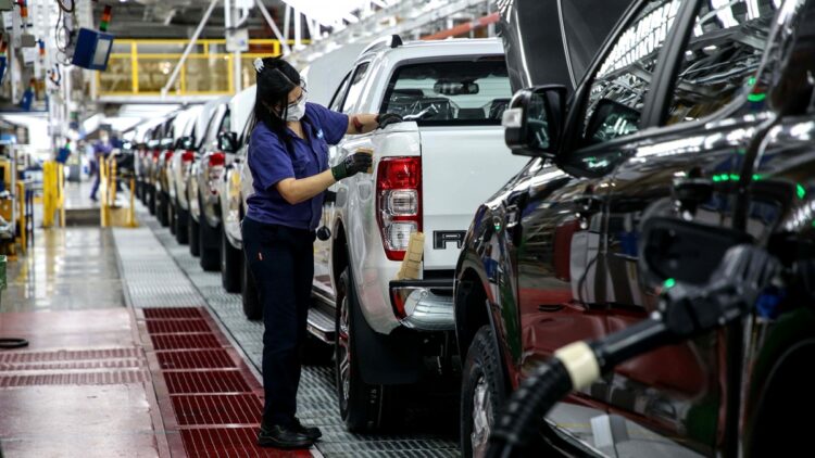 La actividad industrial creció 3,3% interanual en octubre