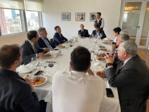 De Loredo se mostró con los ex presidentes Macri y Piñera De Loredo se mostró con los ex presidentes Macri y Piñera