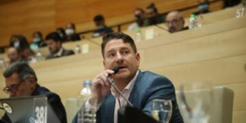 El oficialismo también critica el reparto de vehículos judicializados