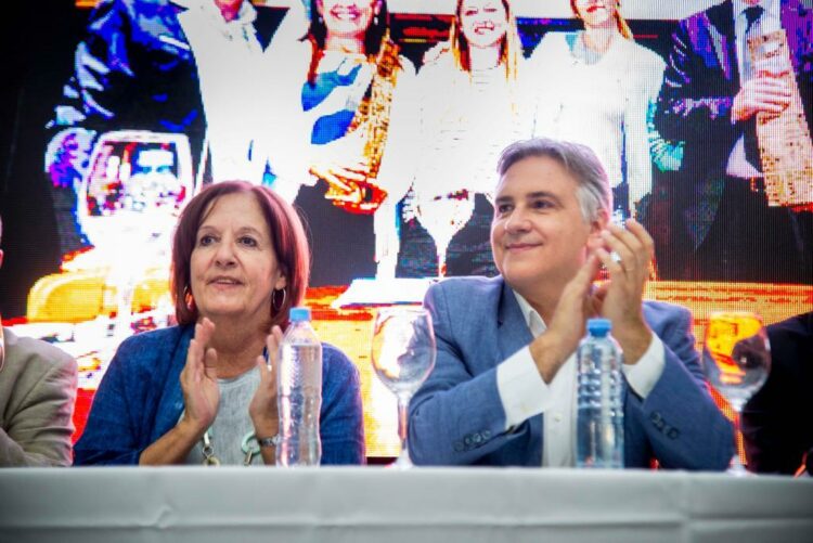 Vigo y Llaryora se mostraron juntos
