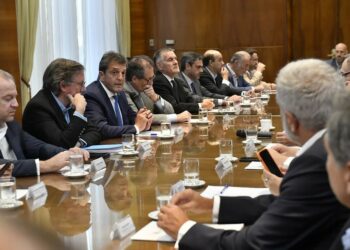 El Gobierno repone desde hoy el “dólar soja” para el campo