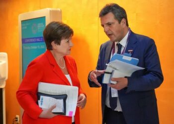 El FMI reclamó profundizar las políticas de ajuste al país