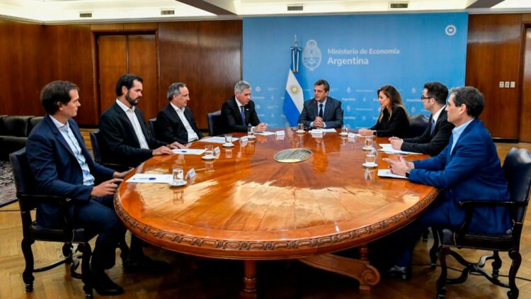 El ministro Massa se reunió con los representantes de las petroleras.