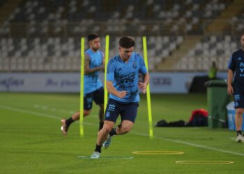 Último ensayo ante Emiratos Árabes previo al debut mundialista