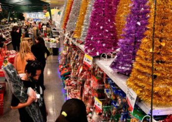 Las ventas en los comercios disminuyeron un 7,5% interanual